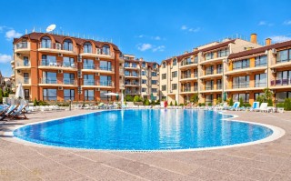 Тристаен апартамент в комплекс Сън Си Резорт 2 (Sun Sea Resort 2), Равда